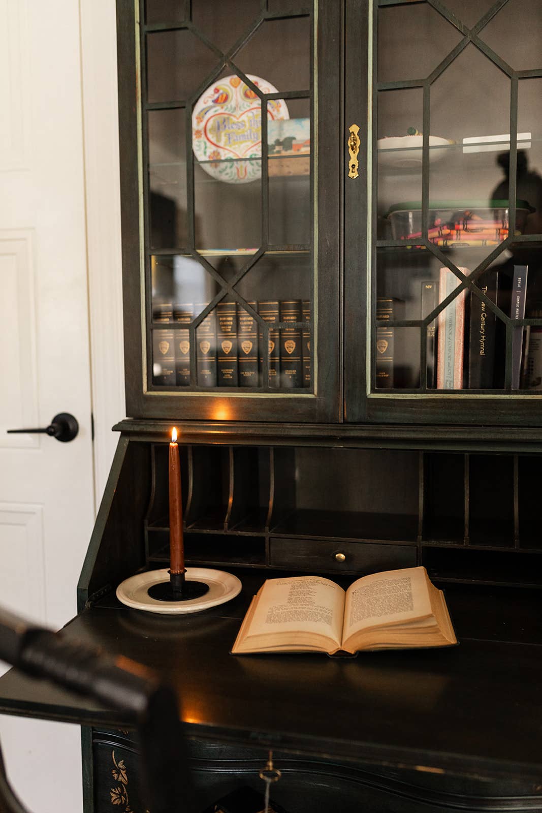 Round Iron Candlestick Holder